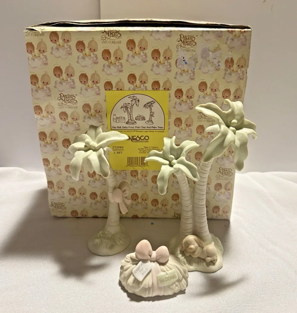 Precious Moments Nativity Hay Bail and Palm Trees #272582 Missing Baby Food